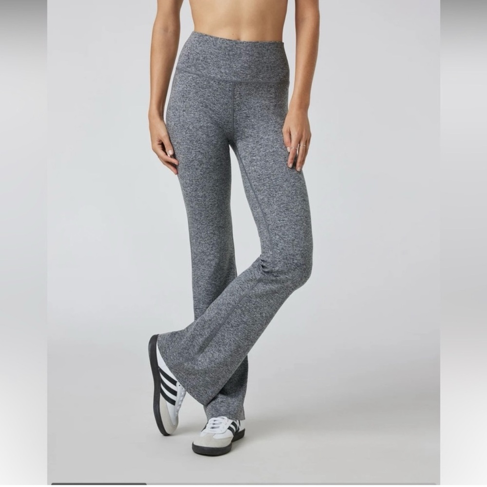 Vuori Women's Heather Gray Flare Pants